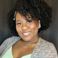 Shayna Holmes