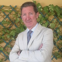 Dr. Fernando Isorna Llerena