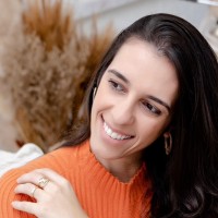Flávia Costa
