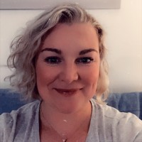 Lynda Nicholson
