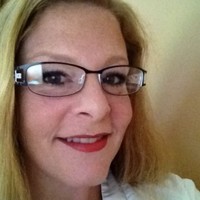 Sandra Holloman