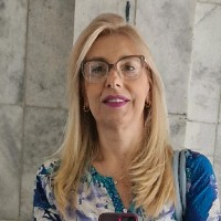 Claudia Lobo