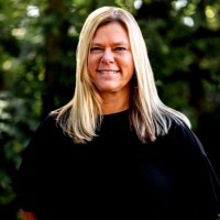 Megan Kravec, Mba