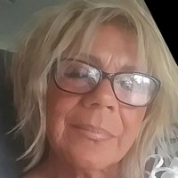 Linda Holcombe