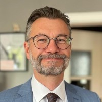 Holger Tiemann