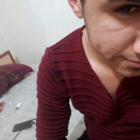 اضحك gülmek