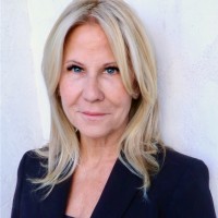 Anne Paquette