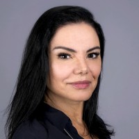 Paula Breves