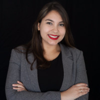 Luiza Neves Chang 张恩慈