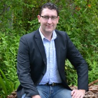 Dr Chris McLaughlin