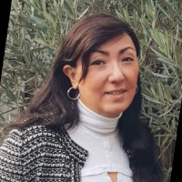 Nilüfer Van Loon