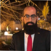 Mohammad Nozari pour