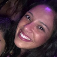 Julia Tavares de Carvalho