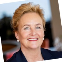 Christina Van Dartel - Hoes Mba