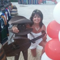 Debra Lazzaro