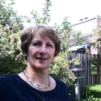 Dinie Coset Van Den Heuvel