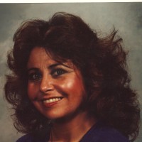 Gloria Leal