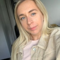 Chloe Erdbeer