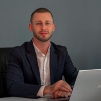 𝗦𝗲𝗿𝗴𝗶𝘂 𝗟𝗮𝘇𝗮𝗿