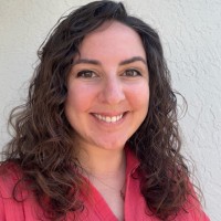 Veronica Macina, Lmft