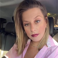 Paula Neves