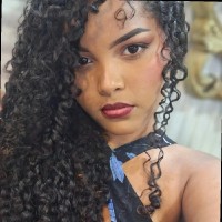 Ariane Neves