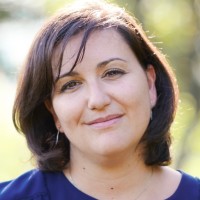 Alexandra Paret