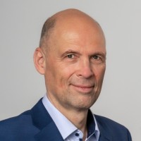 Dr. Ralf Schimetzek
