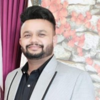 Dr.Fanish Bansal