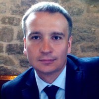 Юрий Зернов