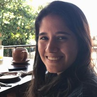 Adela Dávalos