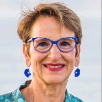 Marie-Hélène DE SOUSA