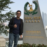 成兆偉