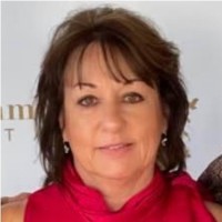 Liz Nogowski