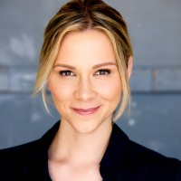 Laura Linn