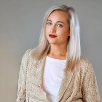 Ásta Lára Jónsdóttir