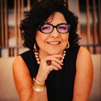 Ariane Rosa Sua Nova Casa