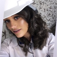 Isabella Silvério A.