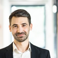Dr. Valentin Kemper