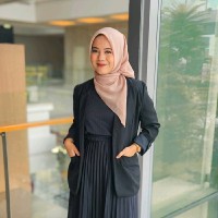 Anis Nadhira