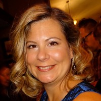 Suzanne Arams