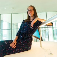 Esther De Bruin
