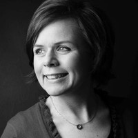 Helen Åsander