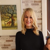 Laura Mewton