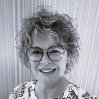 Yvonne van Schaik