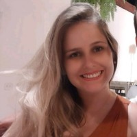 Débora Miatto