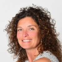 Ester del Valle FORMADORA EN  COMUNICACIÓN Y OPERADORA LOGÍSTICA