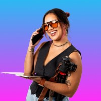 Vanessa Castillo 🌞 Soulful Biz Bestie 🌞 Content Creator