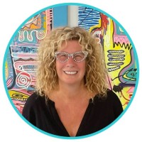 Lara Gizelle Pennington