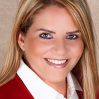 Maria E. Mendoza